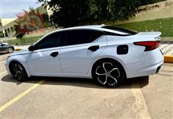 نيسان ألتيما